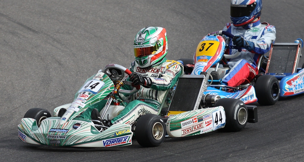 Christian Sørensen går til makronerne under de internationale konkurrence-opgaver for Tony Kart
(Foto: Åge Keseler Kirketerp)